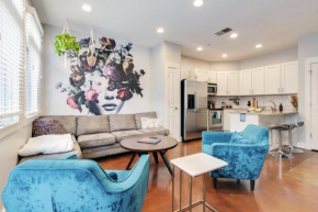 Stunning West end Condo - close to everything Nashville has to offer!